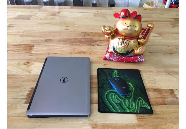 Dell Latitude E7240