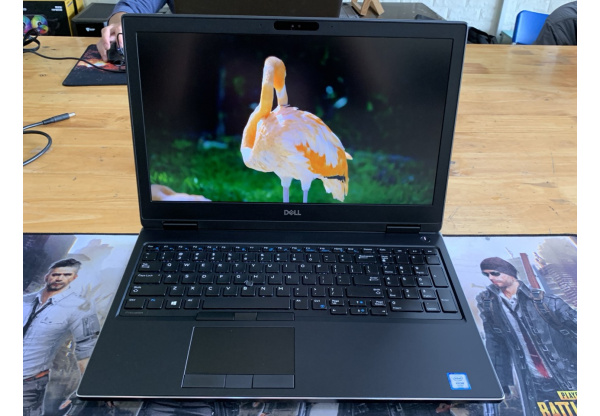 Dell Precision 7530 Xeon® E-2176M