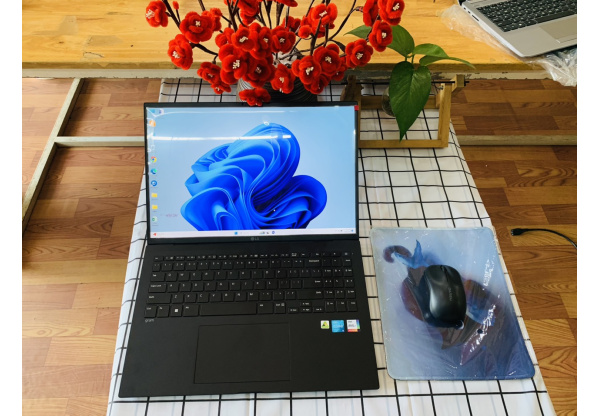 LG Gram 2023 16ZD90R-G.AX55A5 Core i5-1340P 