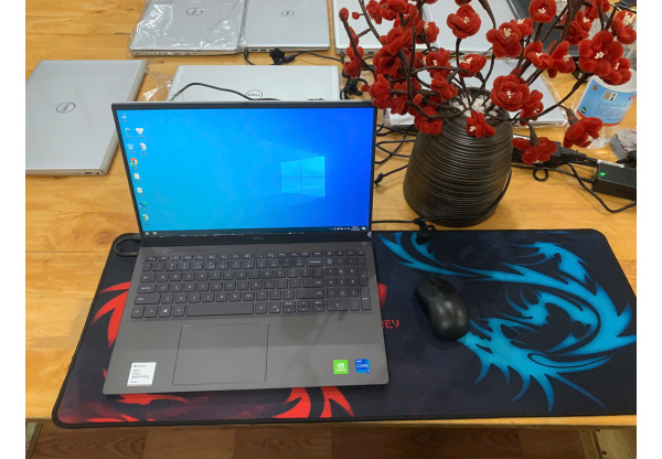 Dell Vostrol 5502  Core i5 1135G7