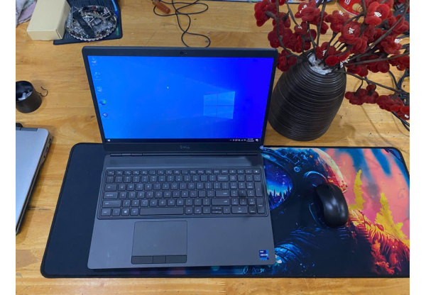 Dell Precision 7560 Gen 11th Xeon W-11855M