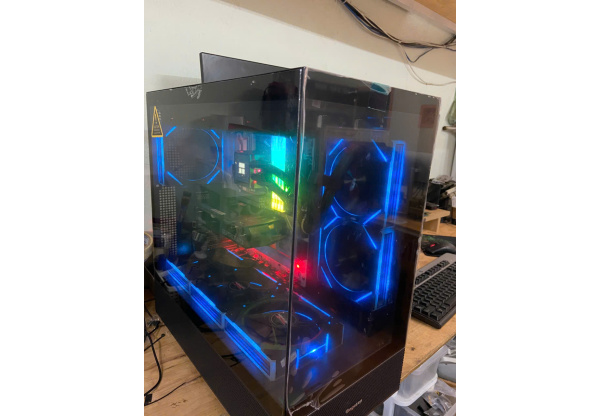 Pc Gaming X870 9950X Ram 32G Ssd 1T Vga 3060 12G 